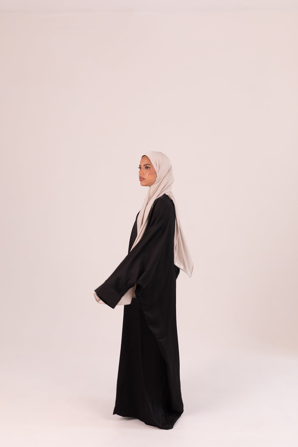 CORE NOIR ABAYA