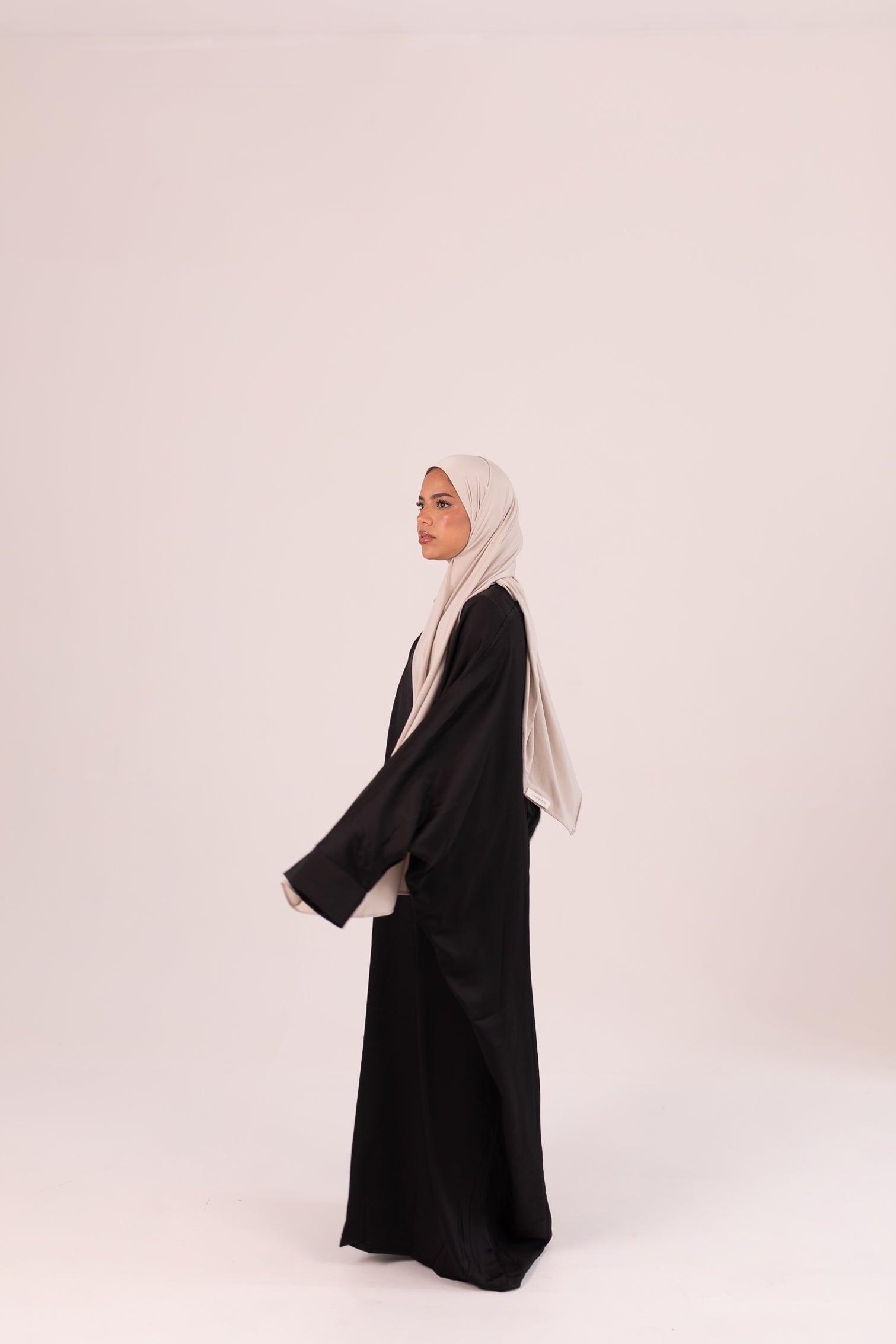 CORE NOIR ABAYA