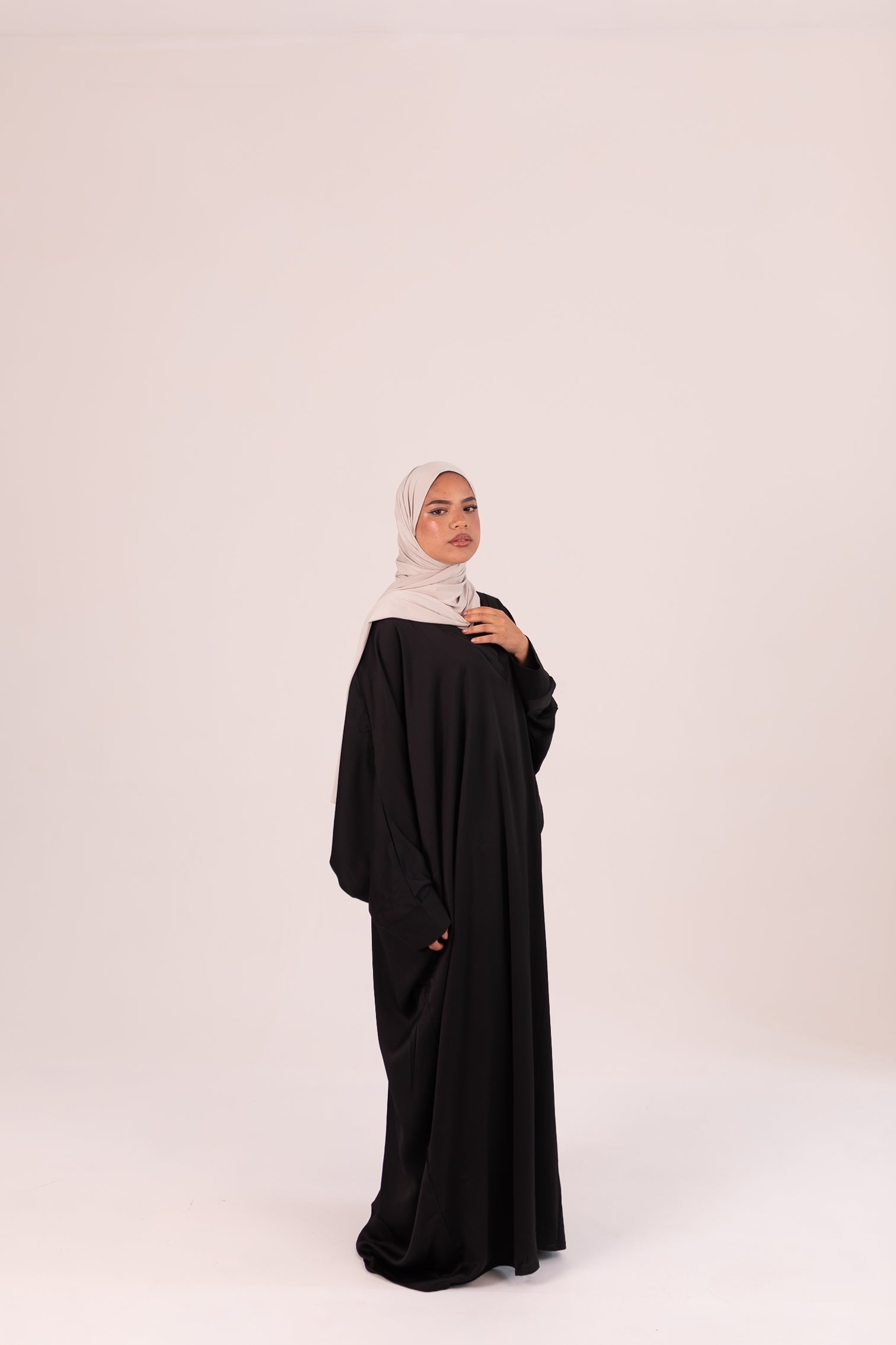 CORE NOIR ABAYA