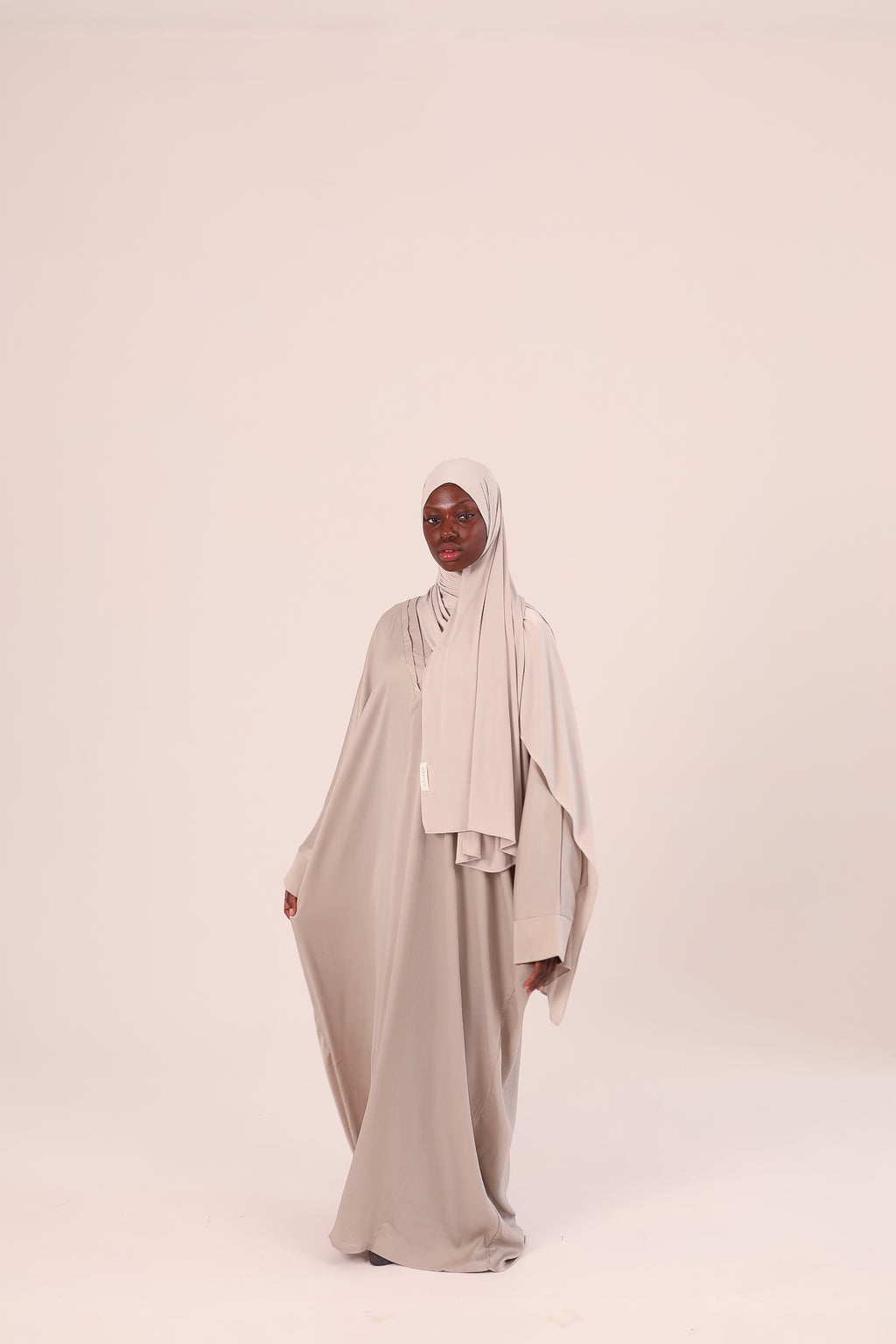 CORE SAND ABAYA