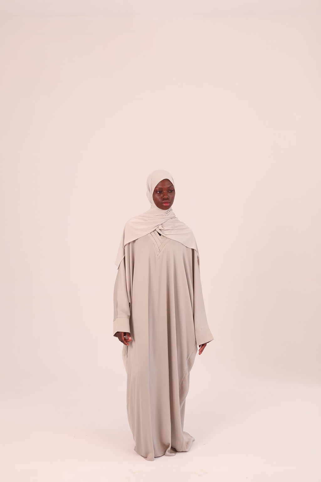 CORE SAND ABAYA