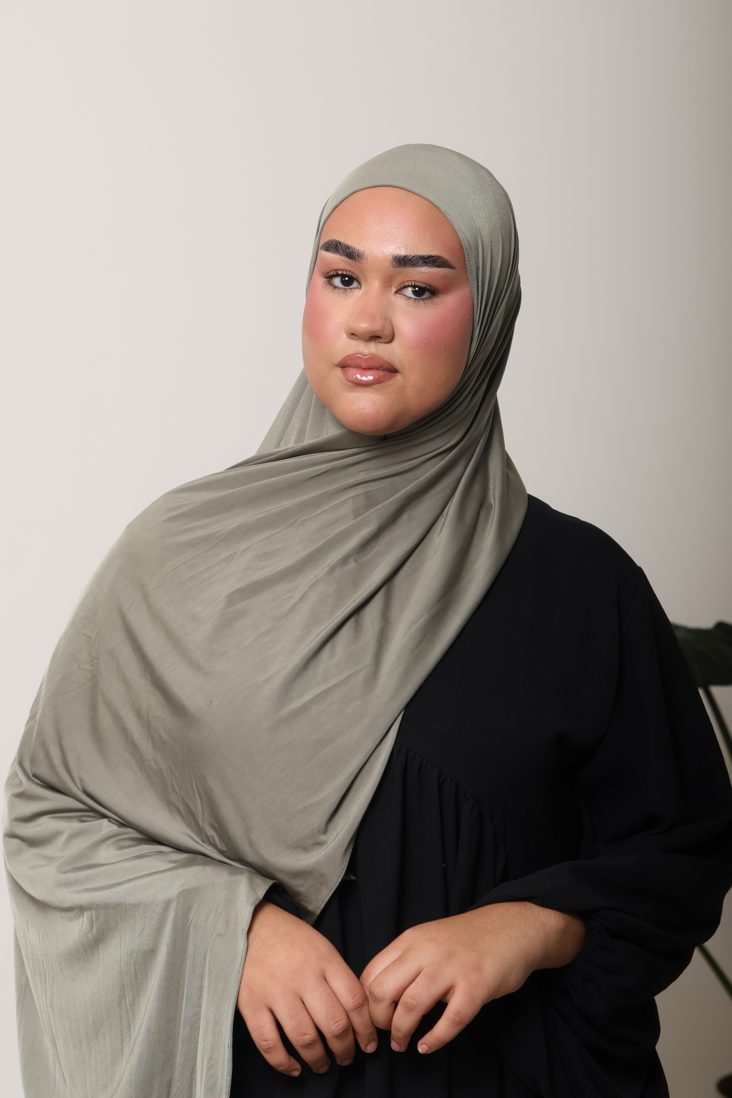 OLIVE GREY