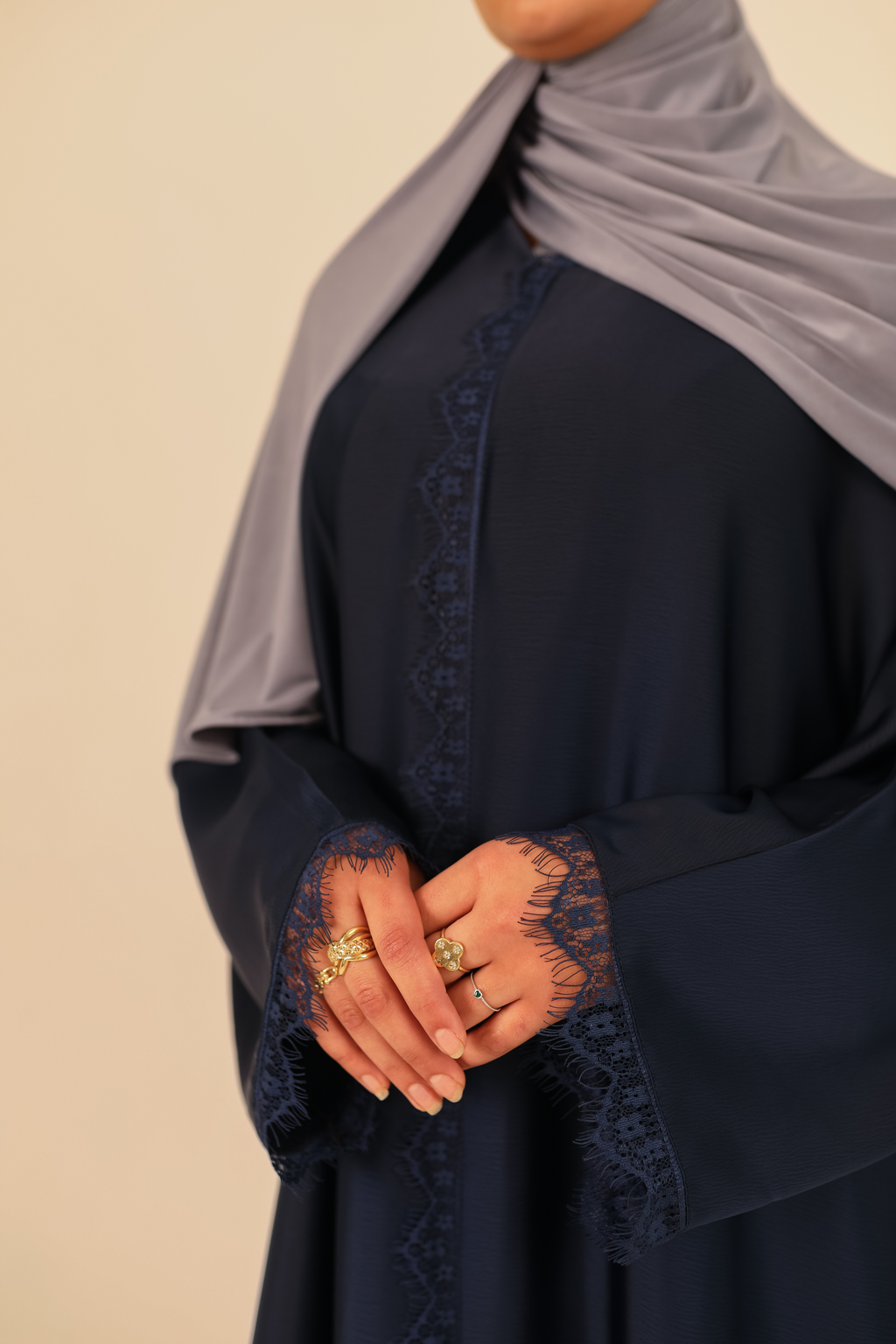 NAVY LACE ABAYA