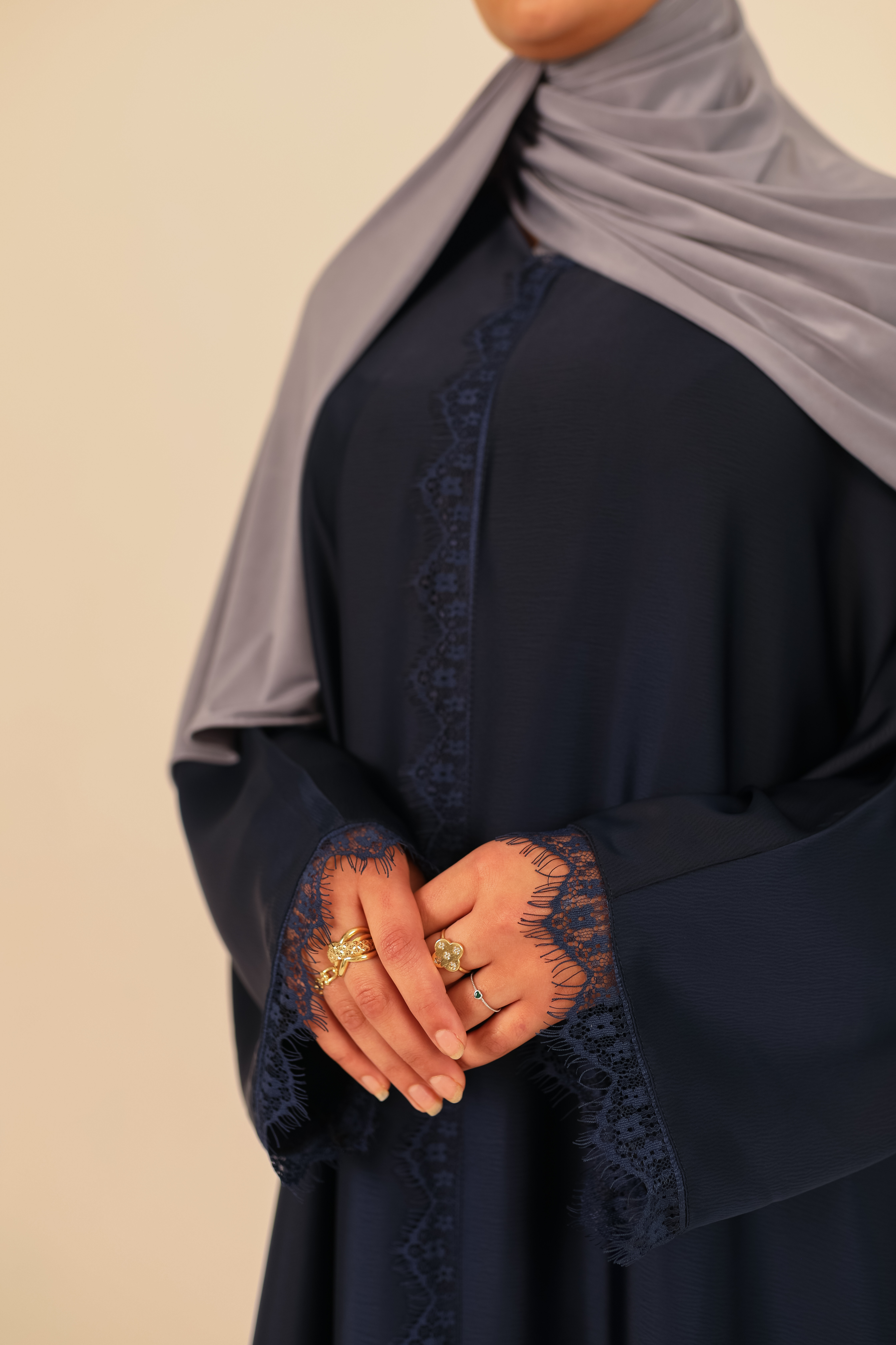 NAVY LACE ABAYA